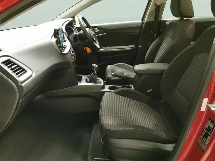 Kia Ceed 2023 photo 4