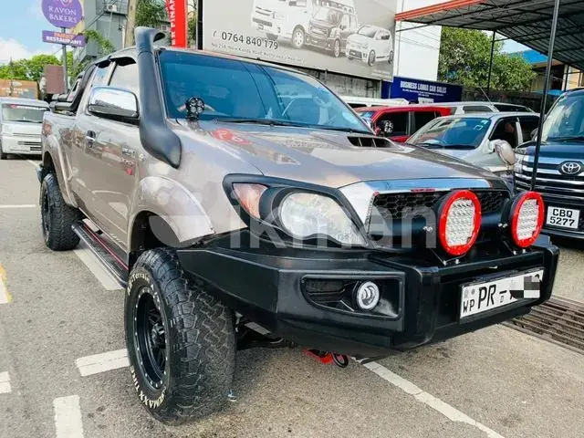Toyota Hilux 2010 photo 2