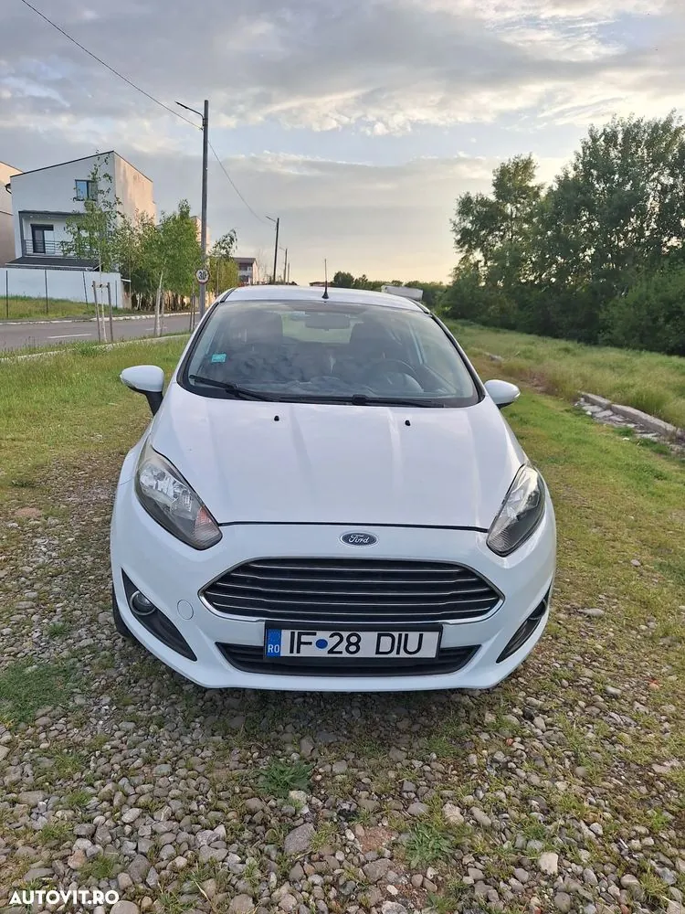 Ford Fiesta 2014 photo 2