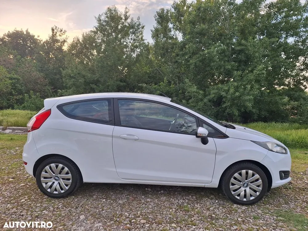 Ford Fiesta 2014 photo 4