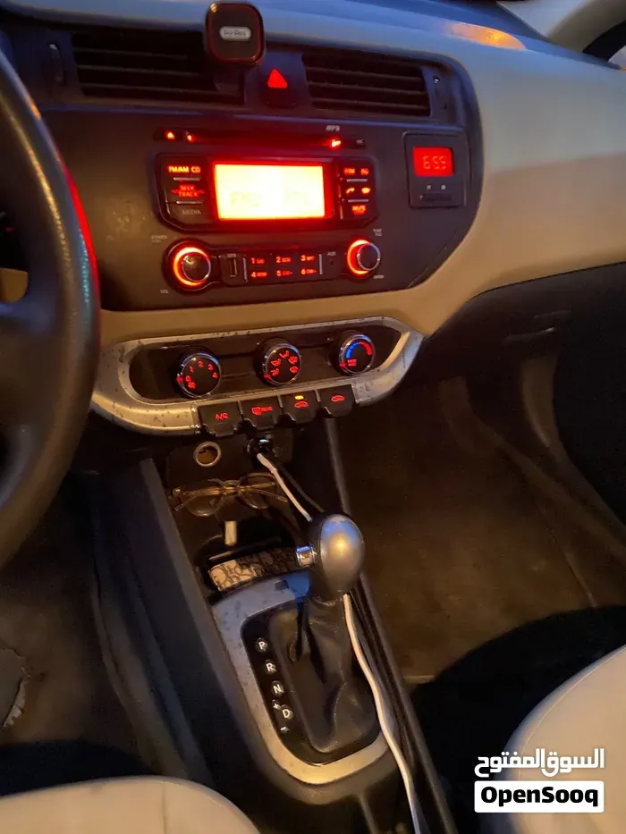 Kia Rio 2015 photo 3