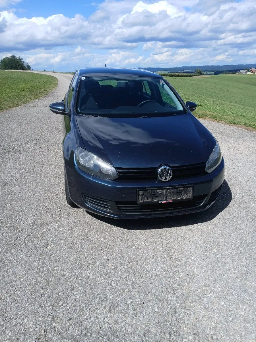 Volkswagen Golf 2010 photo 2