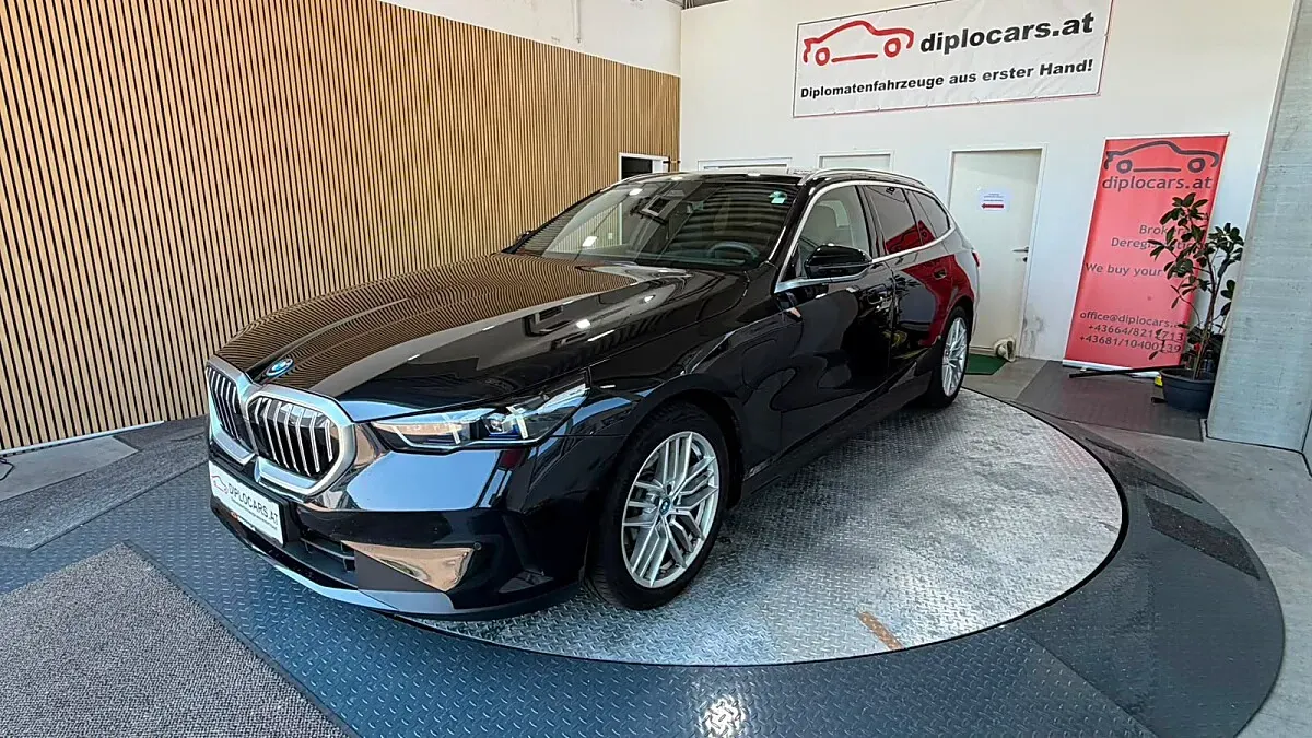 BMW 5 Series 2025 photo 3