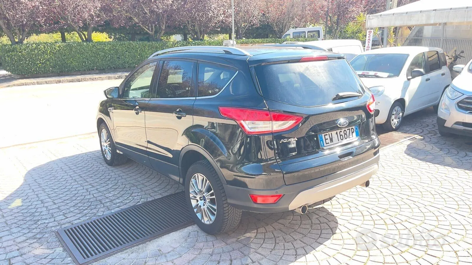 Ford Kuga 2014 photo 2