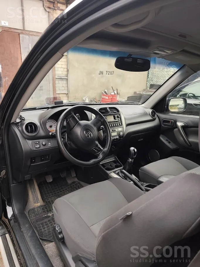 Toyota Rav4 2005 photo 5