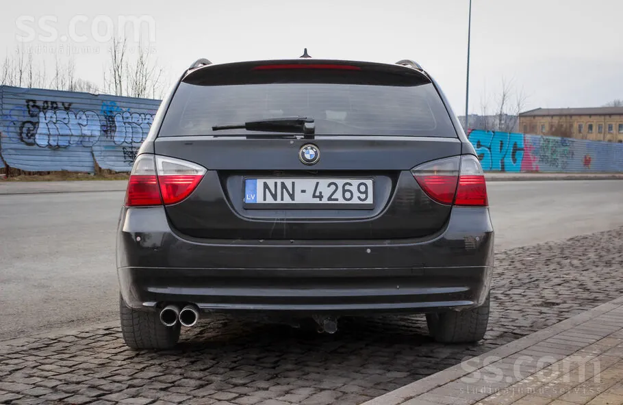 BMW 330Xd 2006 photo 4