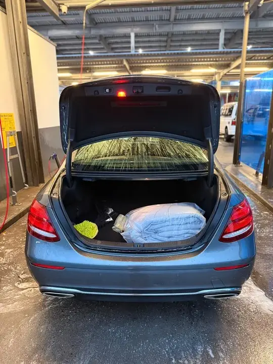Mercedes-Benz E 200