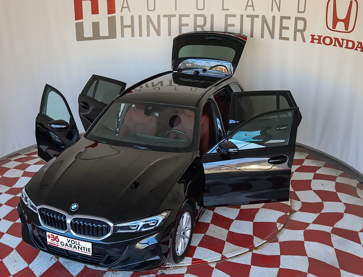 BMW 3 Series 2023 photo 3
