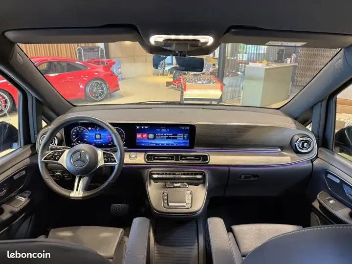 Mercedes-Benz V-Class 2024 photo 2