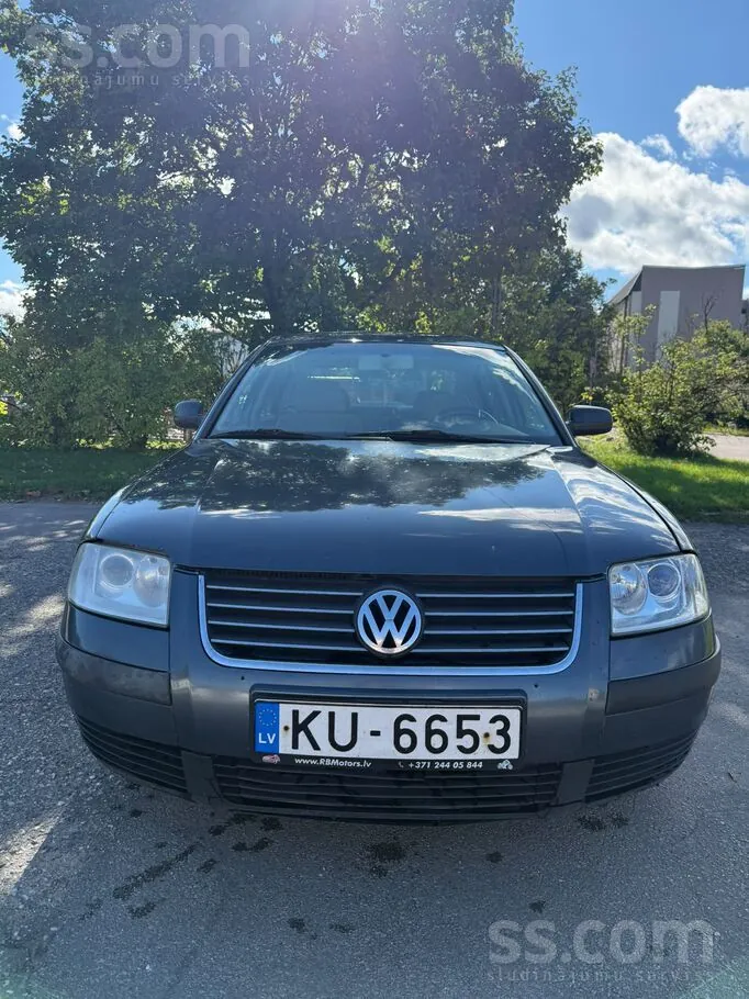 Volkswagen Passat 2001 photo 2