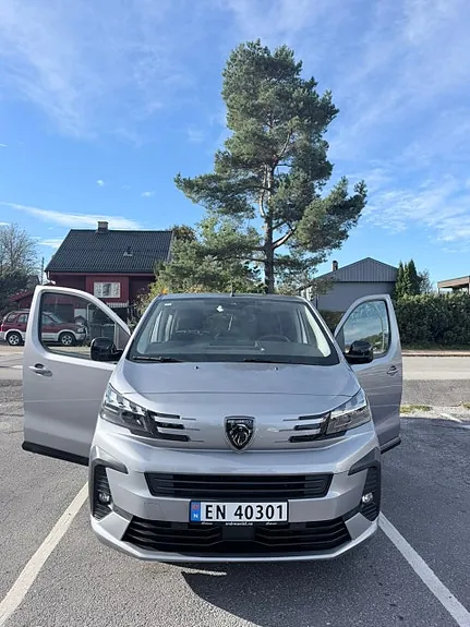 Peugeot E-Traveller 2025 photo 4