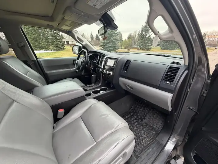 Toyota Sequoia 2018 photo 4