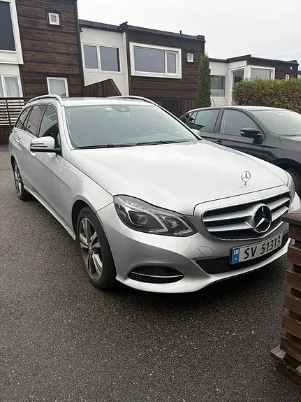 Mercedes-Benz 220