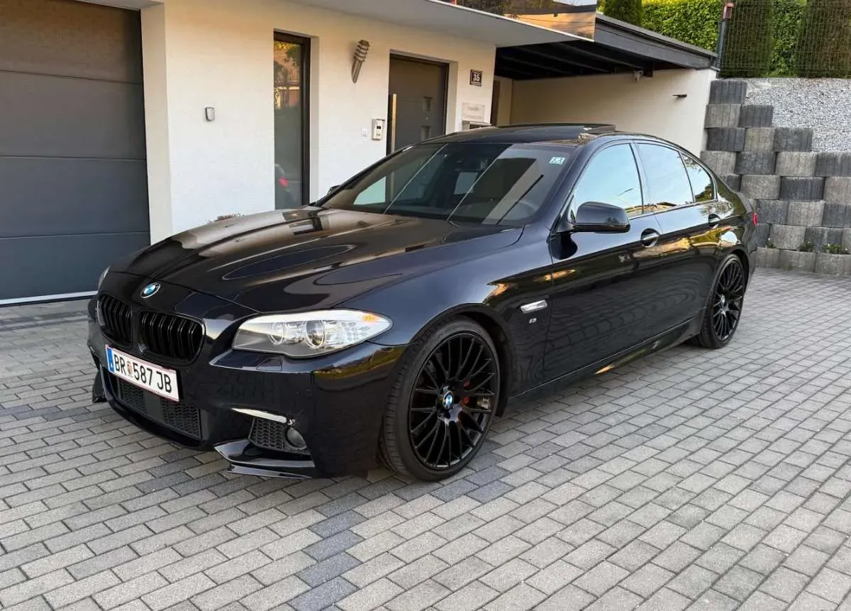 BMW 5 Series 2011 photo 3