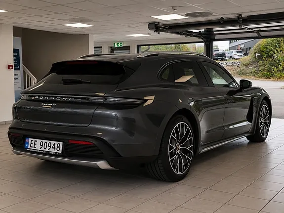 Porsche Taycan 2023 photo 5