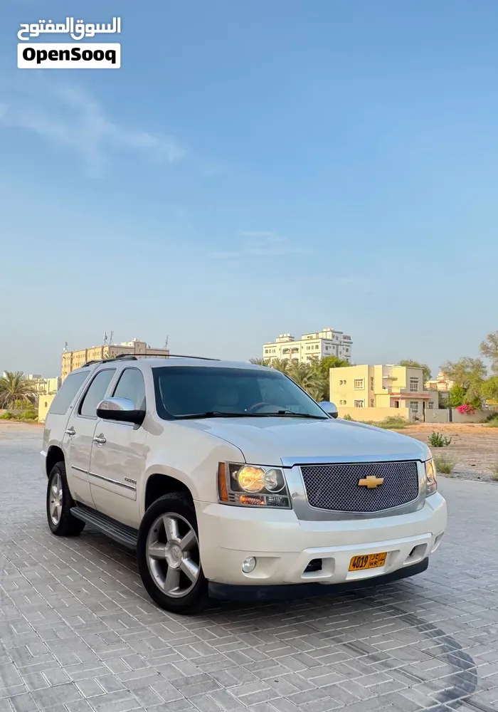 Chevrolet Tahoe 2013 photo 2