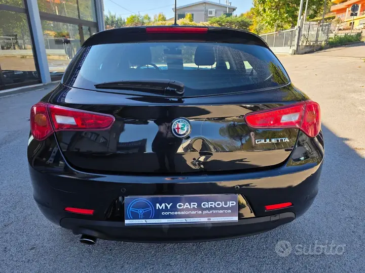 Alfa Romeo Giulietta 2016 photo 5