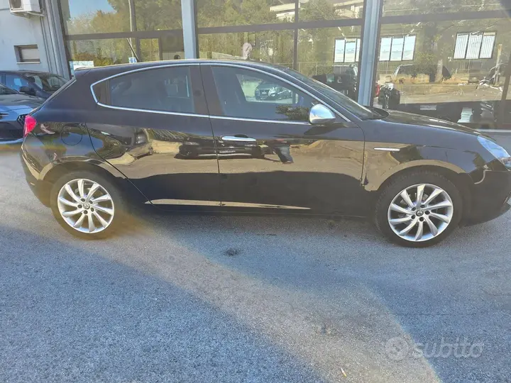 Alfa Romeo Giulietta 2016 photo 3