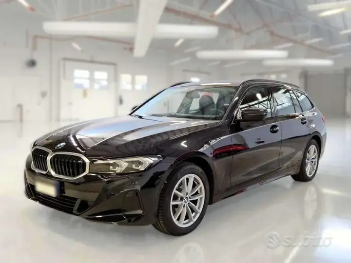 BMW 320 2023 photo 2