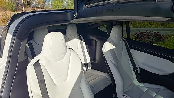 Tesla Model X 2017 photo 4