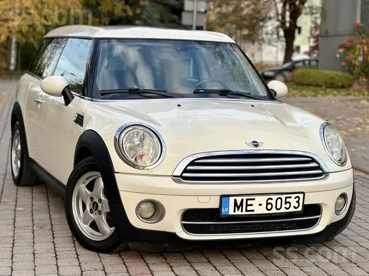 Mini Cooper Clubman 2010 photo 2