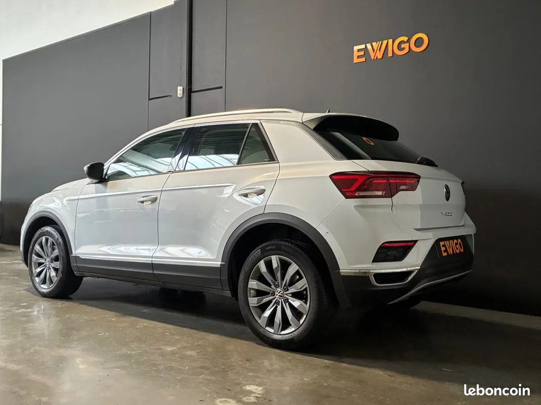 Volkswagen T-Roc 2021 photo 2