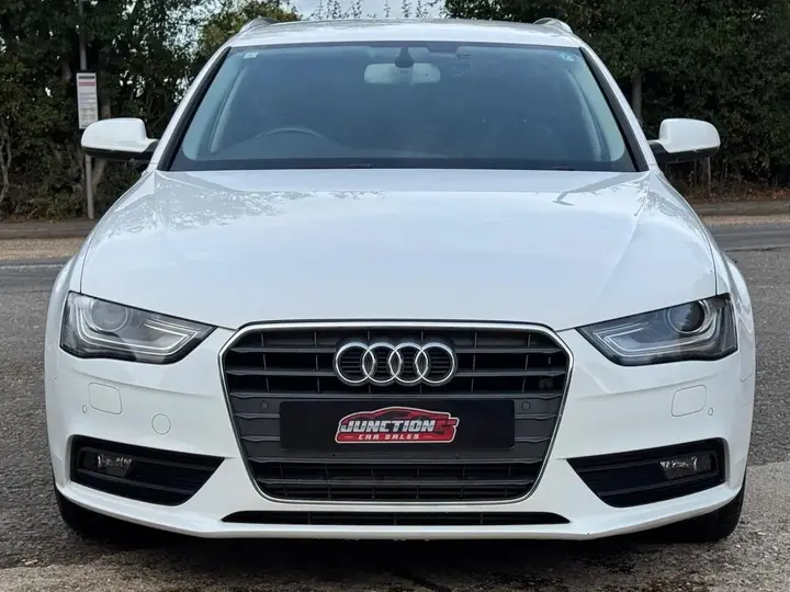 Audi A4 Avant 2013 photo 2