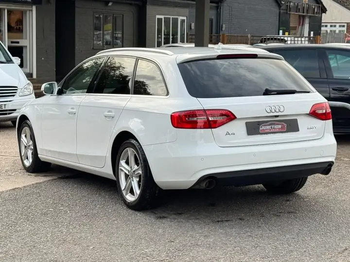 Audi A4 Avant 2013 photo 4