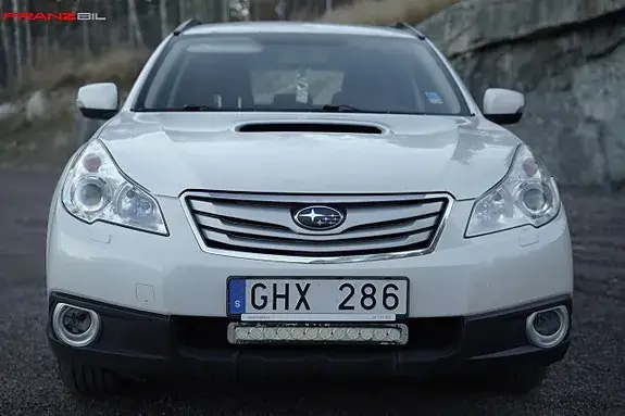 Subaru Outback 2012 photo 4