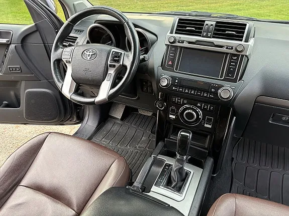 Toyota Land Cruiser 2016 photo 5