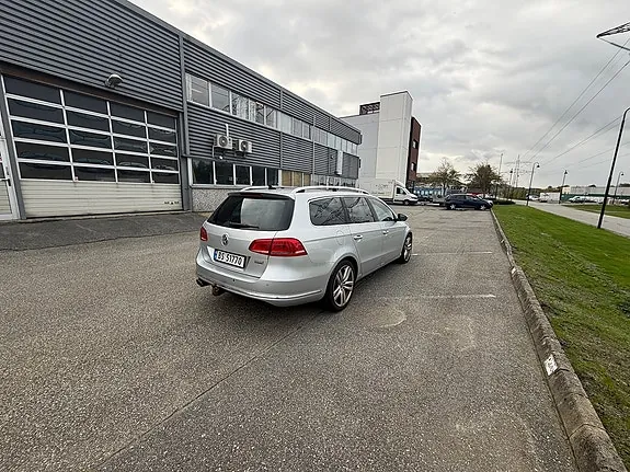 Volkswagen Passat 2013 photo 3