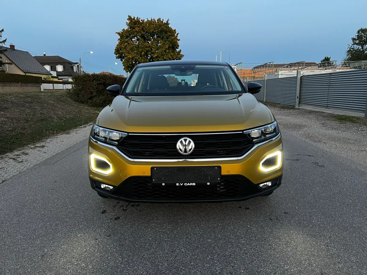 Volkswagen T-Roc 2018 photo 2
