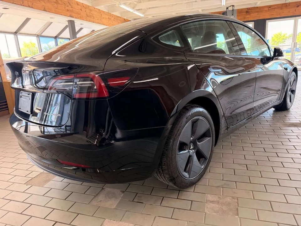 Tesla Model 3 2023 photo 5