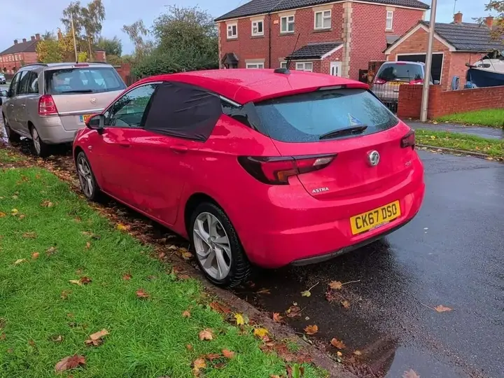 Vauxhall Astra 2017 photo 3