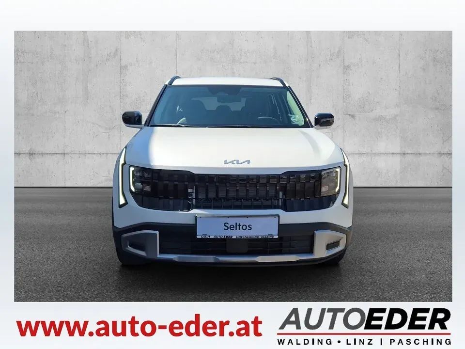 Kia Seltos photo 2