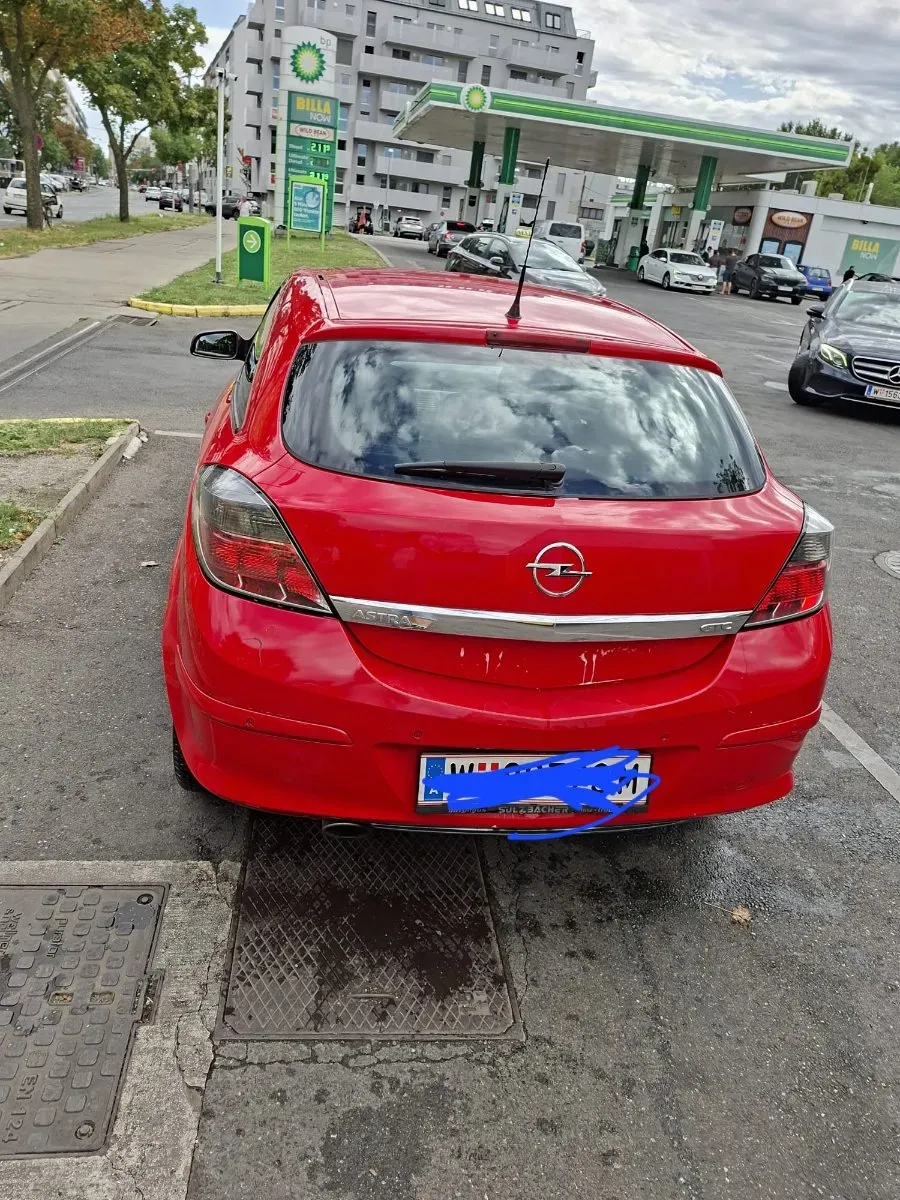 Opel Astra 2009 photo 3