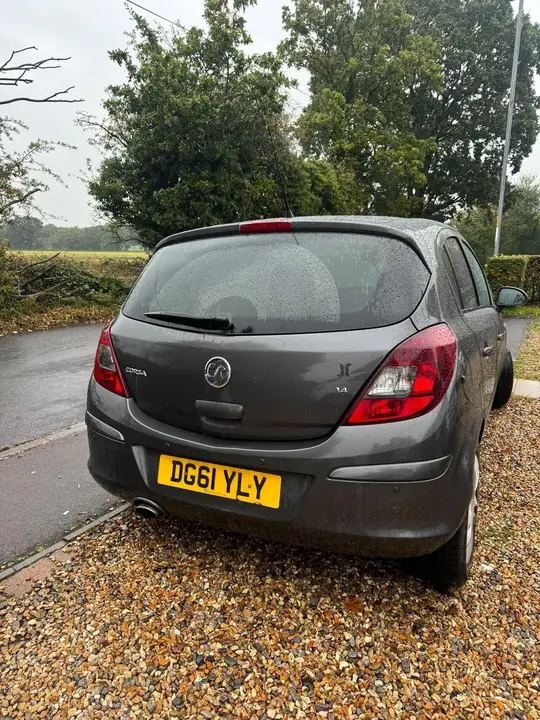 Vauxhall Corsa 2011 photo 4