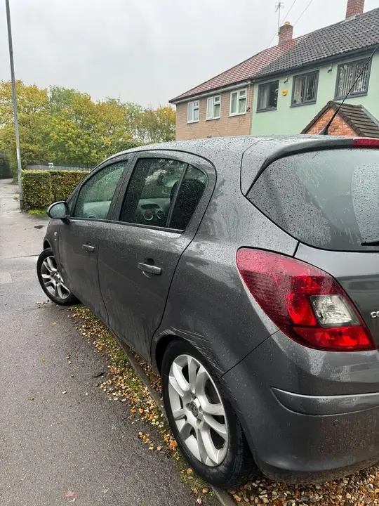 Vauxhall Corsa 2011 photo 3