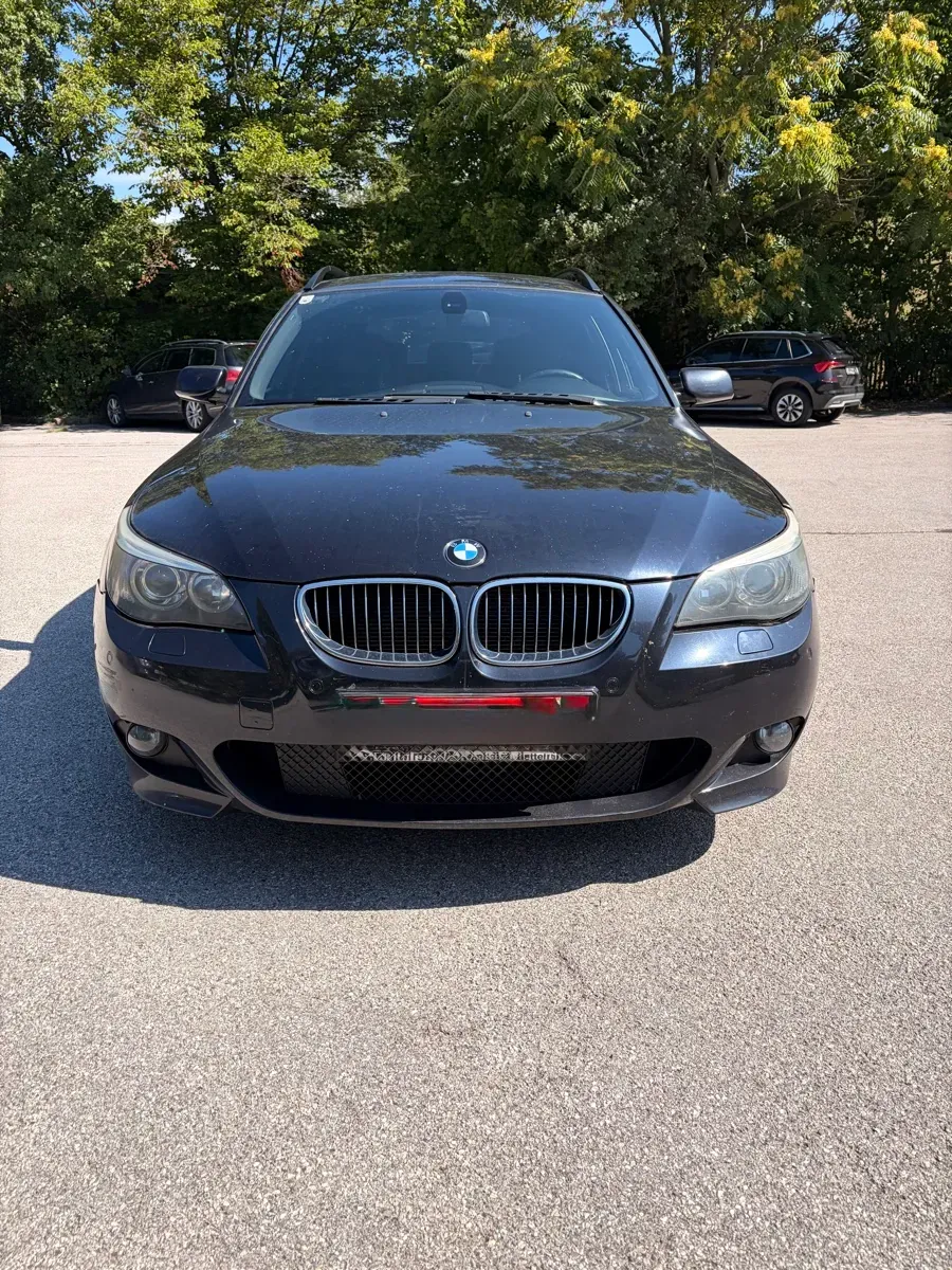 BMW 5 Series 2005 photo 2