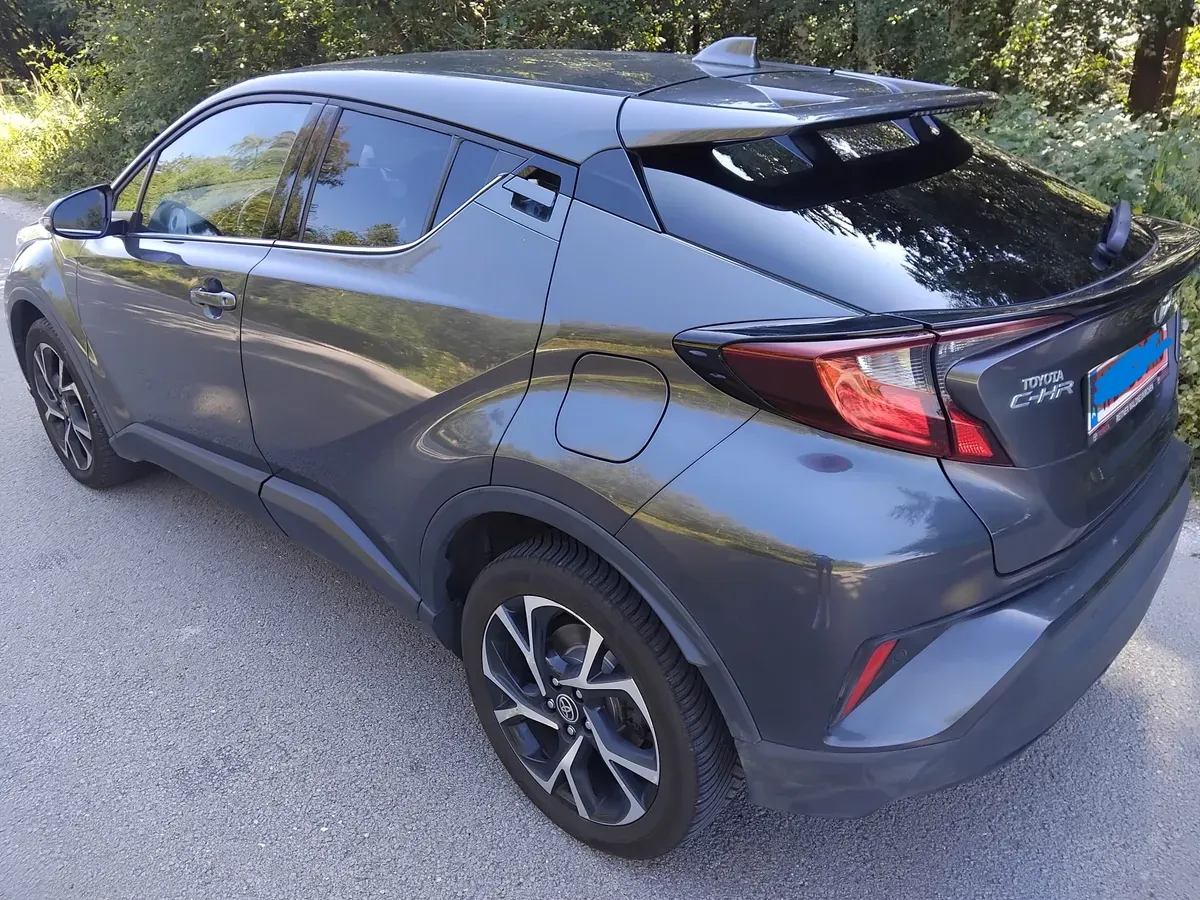 Toyota C-Hr 2020 photo 2