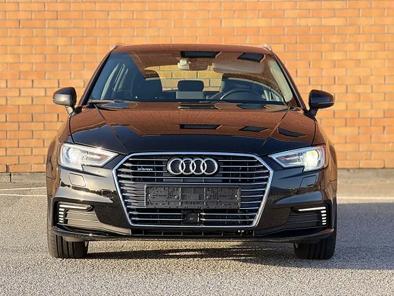 Audi A3 2018 photo 2