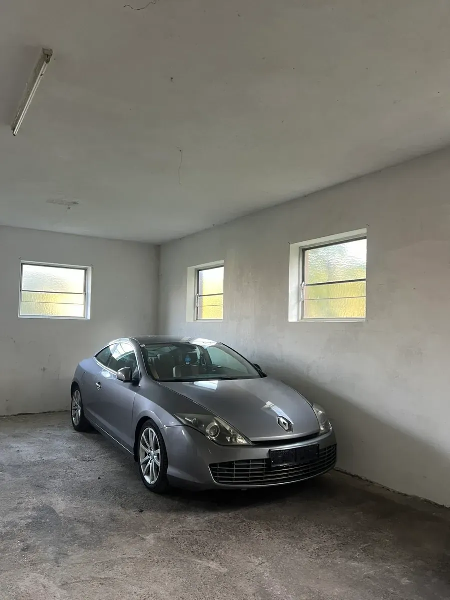 Renault Laguna 2009 photo 3