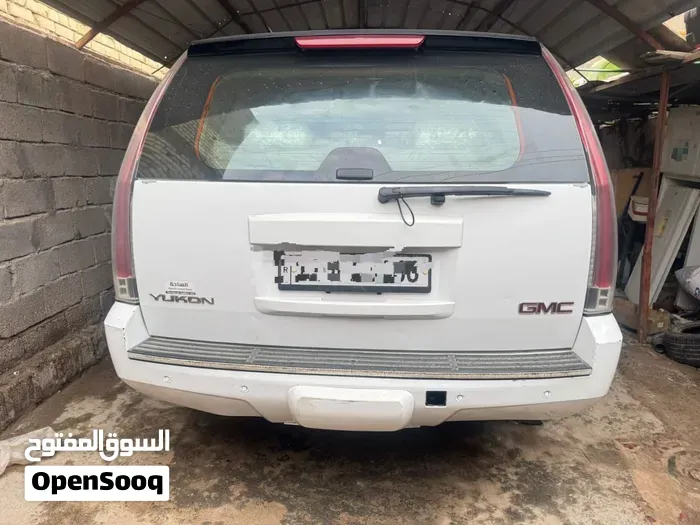 GMC Yukon 2007 photo 2
