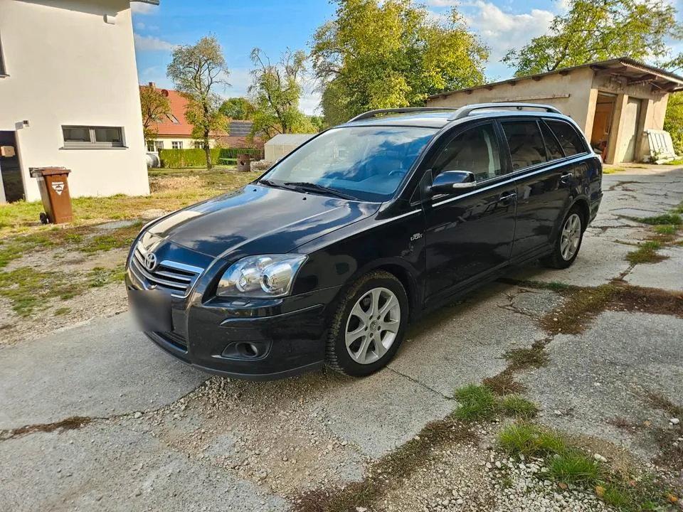 Toyota Avensis Combi