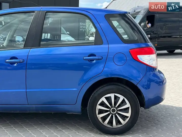 Suzuki Sx4 2012 photo 4