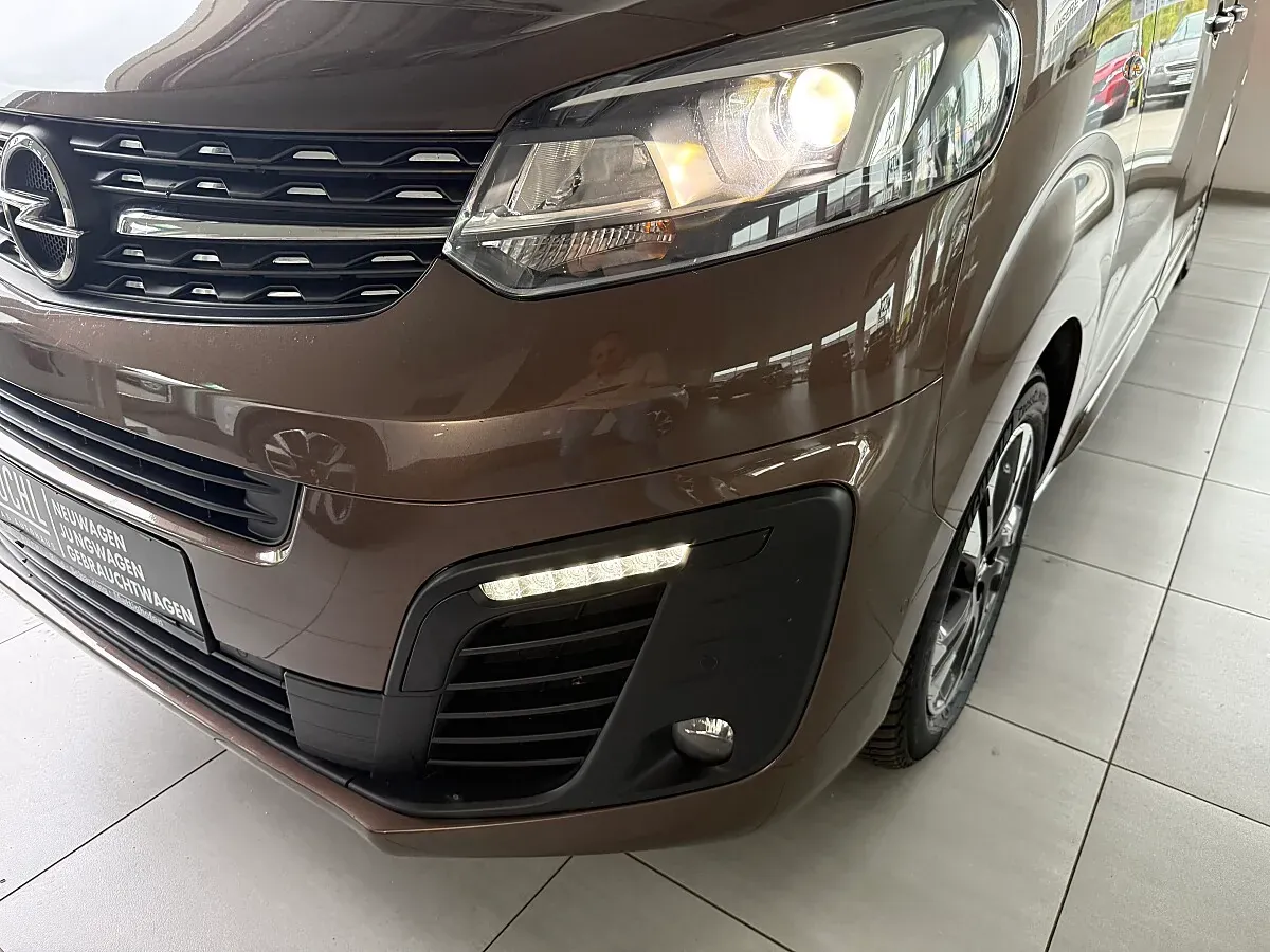 Opel Zafira 2021 photo 2