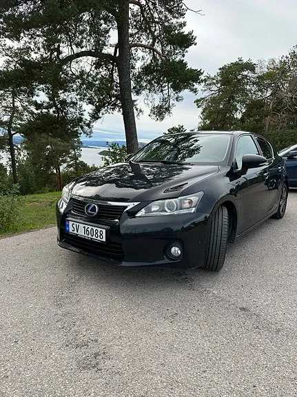 Lexus Ct200H 2011 photo 2