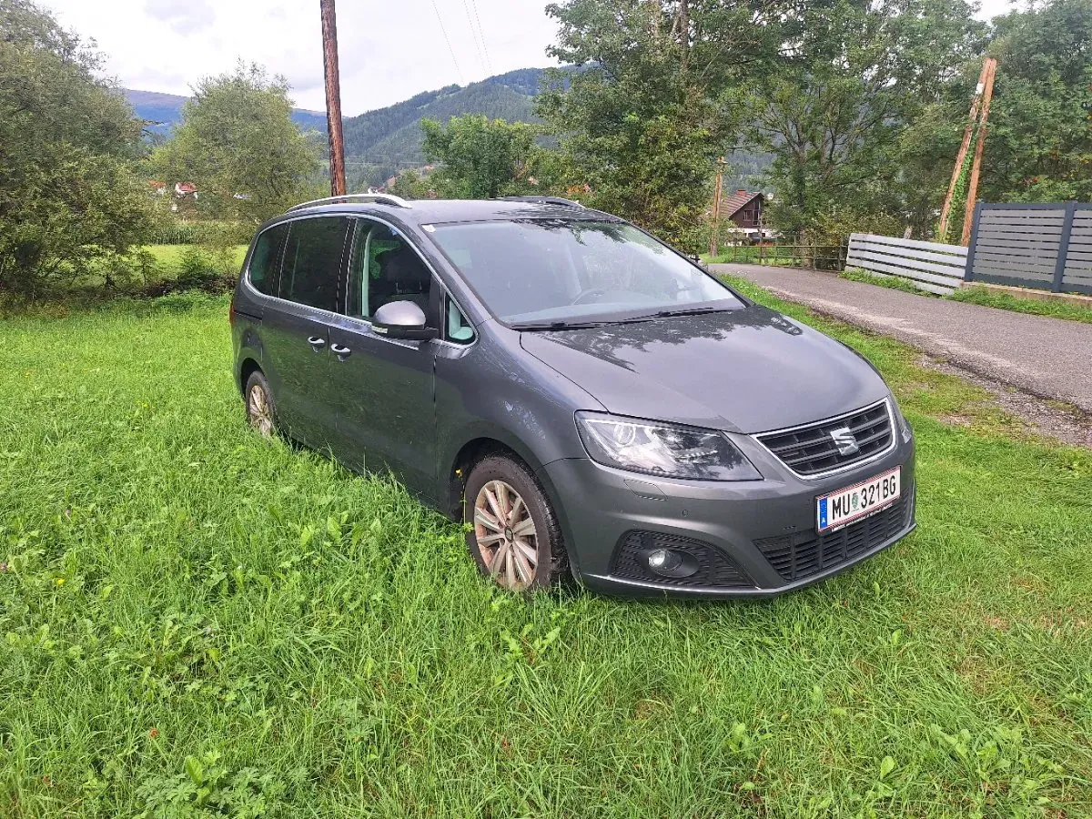 Seat Alhambra 2017 photo 2