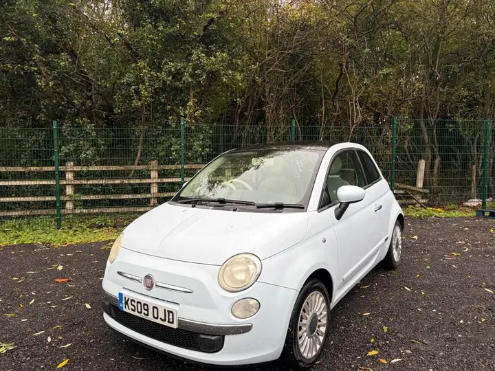 Fiat 500 Lounge 2009 photo 2