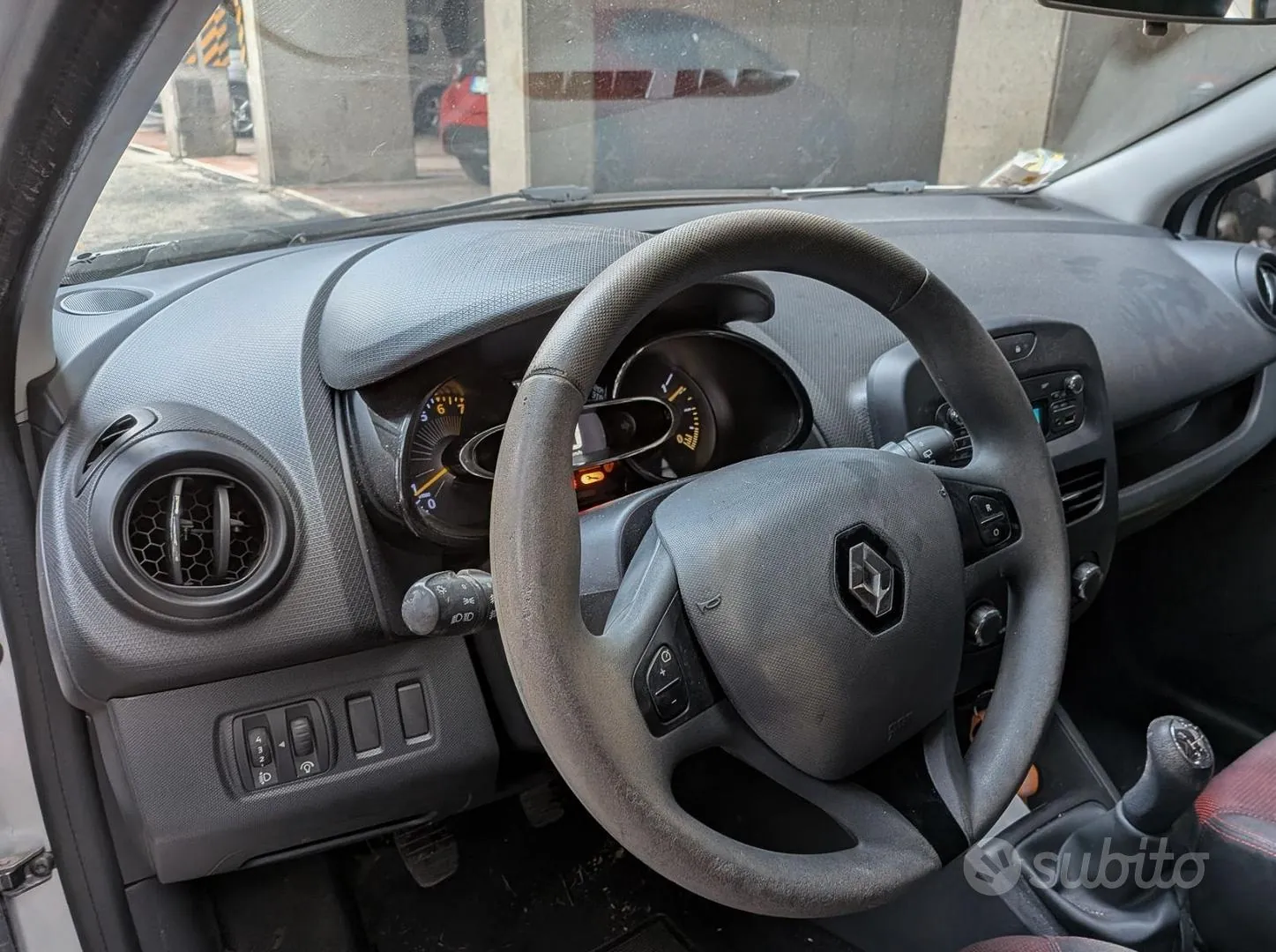Renault Clio 2014 photo 4